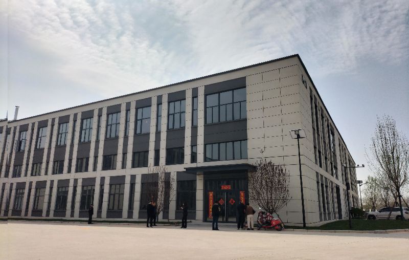 新廠房新起點(diǎn)欣欣向榮，爭(zhēng)品牌爭(zhēng)先進(jìn)蒸蒸日上